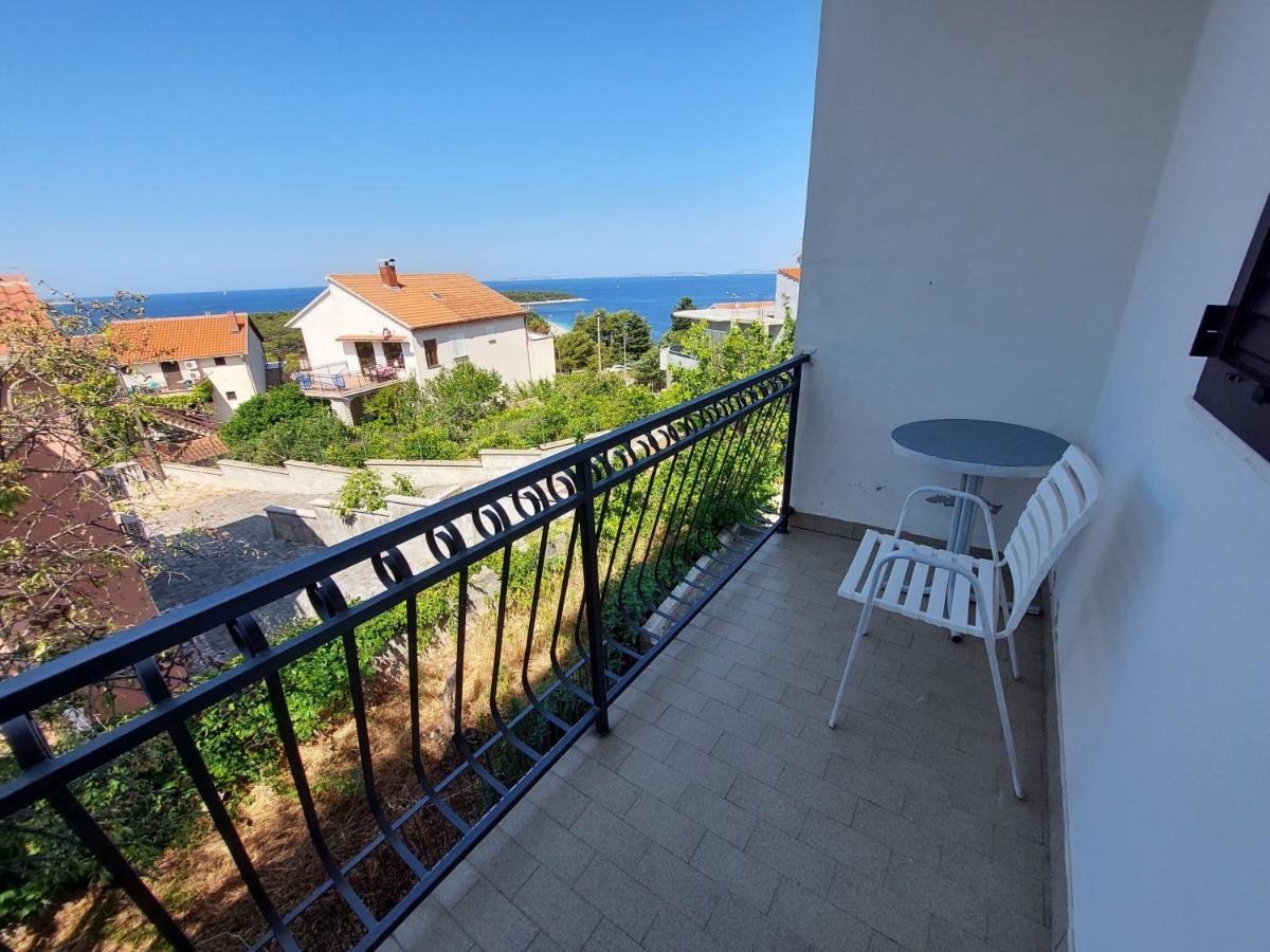 Apartment Black Primosten Bagian luar foto